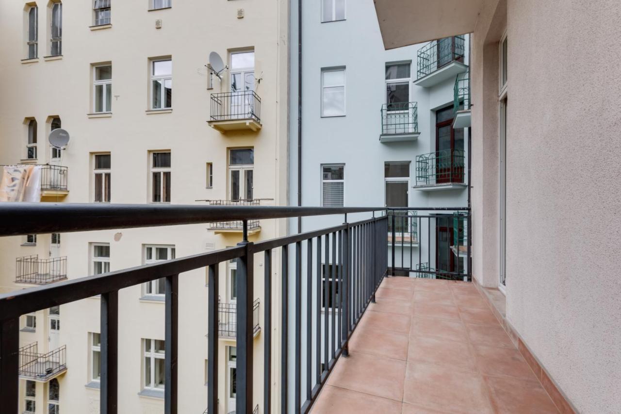 Luxury Riverside Apartments In The Center Of Prag Exterior foto